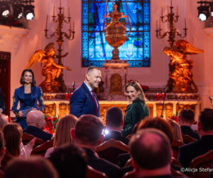 Karol i Marta Nawroccy na kolędowaniu