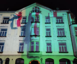Historia Tarnowa opowiedziana światłem - mapping 3D na Placu Kazimierza