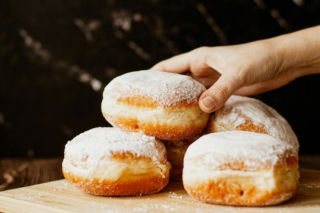 Kalendarz szykuje podwójną, słodką pułapkę! Tłusty Czwartek i Walentynki jeden po drugim 