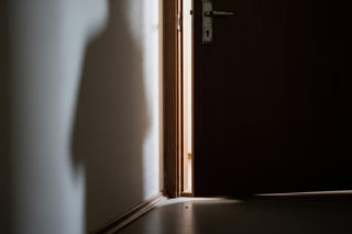 56-latek z Jastrzębia-Zdroju nękał matkę. Dlaczego dopiero teraz trafił za kraty?