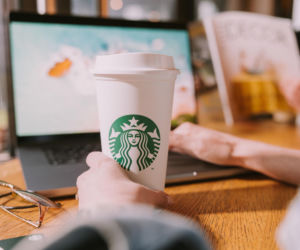 Od kawiarni po lokalne inicjatywy – Starbucks wspiera ludzi i planetę