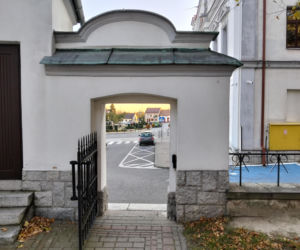 To miasto w województwie małopolskim ma jeden z najpiękniejszych rynków. Olśniewa również zabytkowym ratuszem