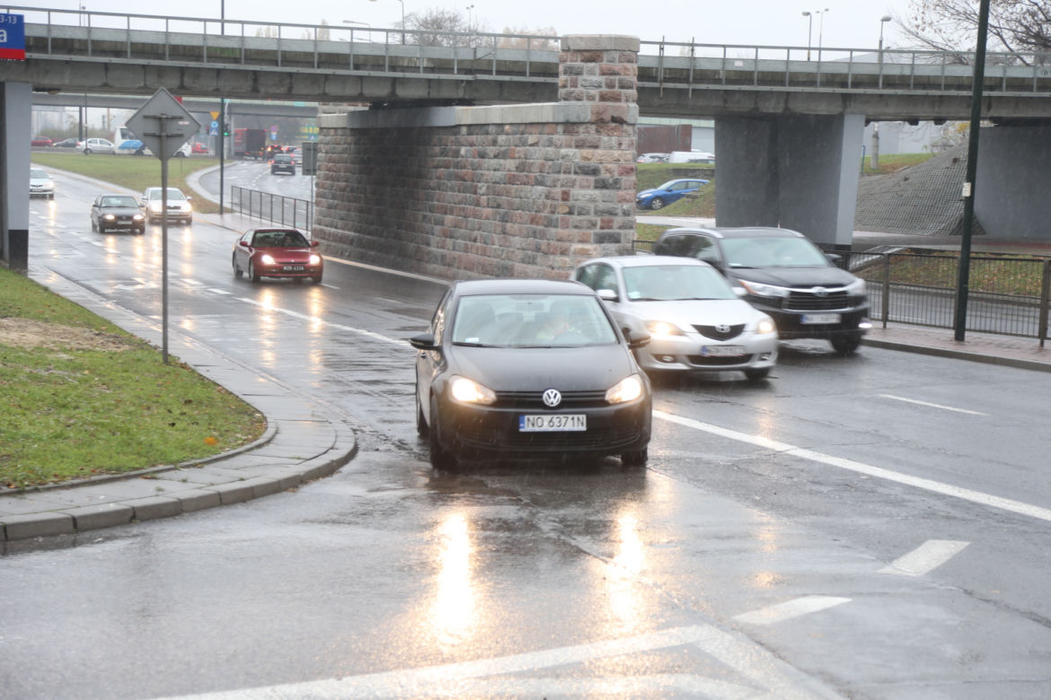 ZIMA PRZYSZŁA A BUDOWA METRA STOI