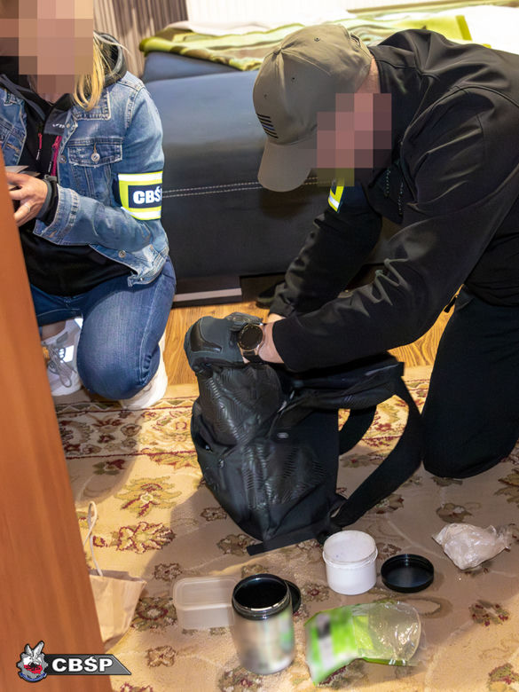 Rozbili gang narkotykowy powiązany z pseudokibicami klubu sportowego