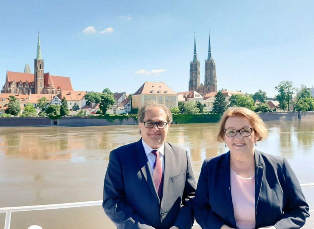 ZUPEŁNIE odmieniona Anna Zalewska! Jest nie do poznania