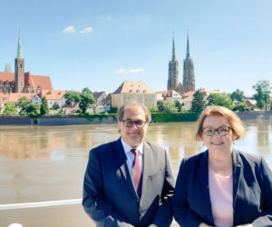 ZUPEŁNIE odmieniona Anna Zalewska! Jest nie do poznania