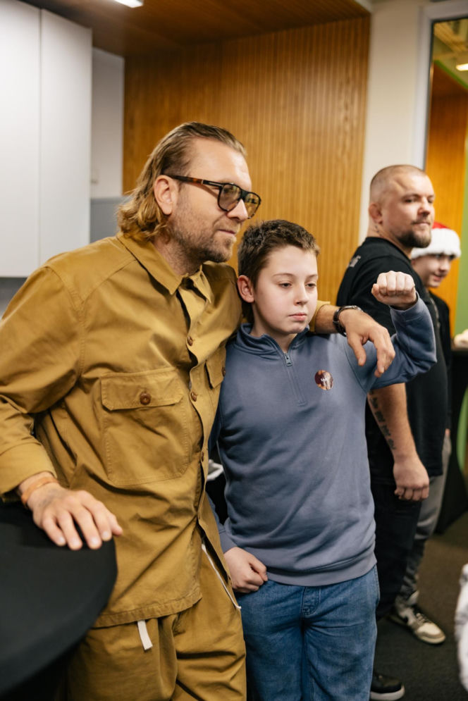 Omenaa Mensah i Rafał Brzoska umieją w prezenty. Wydali 1,7 mln złotych