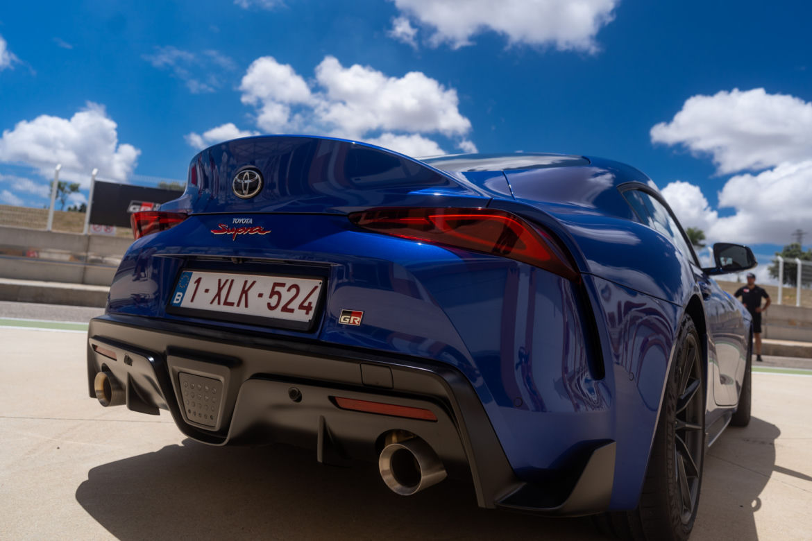 Toyota GR Supra 3.0 Twin-Scroll Turbo 6M/T