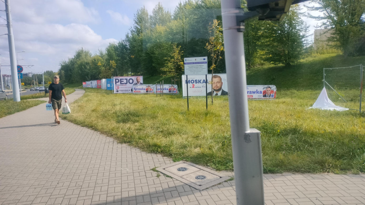 Wyborcze banery w Lublinie. Część jest już zniszczona [GALERIA]