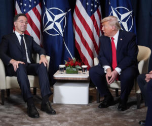 Tajemniczy znak na ręce Trumpa! Rzeczniczka tłumaczy