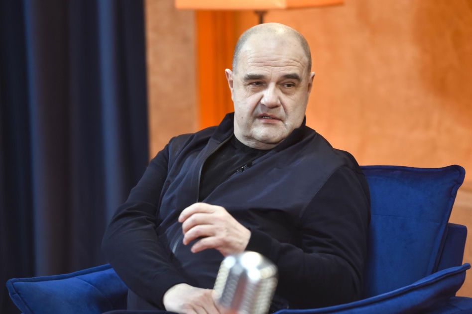 Tak Cezary Żak wyglądał na początku kariery. Niezwykła metamorfoza gwiazdora "Miodowych lat"