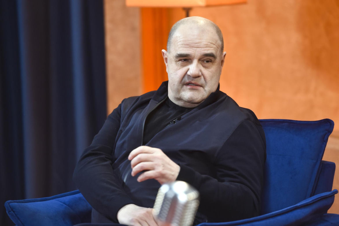 Tak Cezary Żak wyglądał na początku kariery. Niezwykła metamorfoza gwiazdora "Miodowych lat"