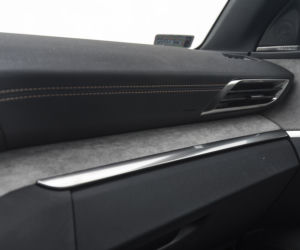 Peugeot 3008 GT HYbrid4 300 KM e-EAT8
