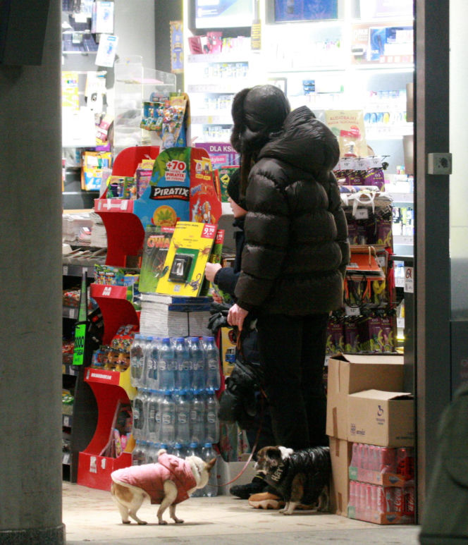 Marta Kaczyńska z synem na spacerze