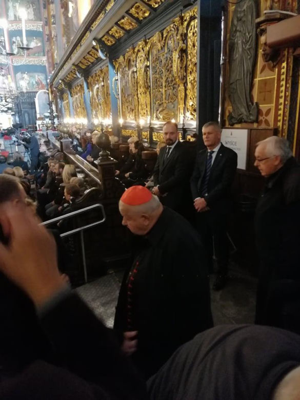 Ostatnie pożegnanie Wandy Półtawskiej. Kard. Dziwisz: "Księga jej życia została zamknięta"
