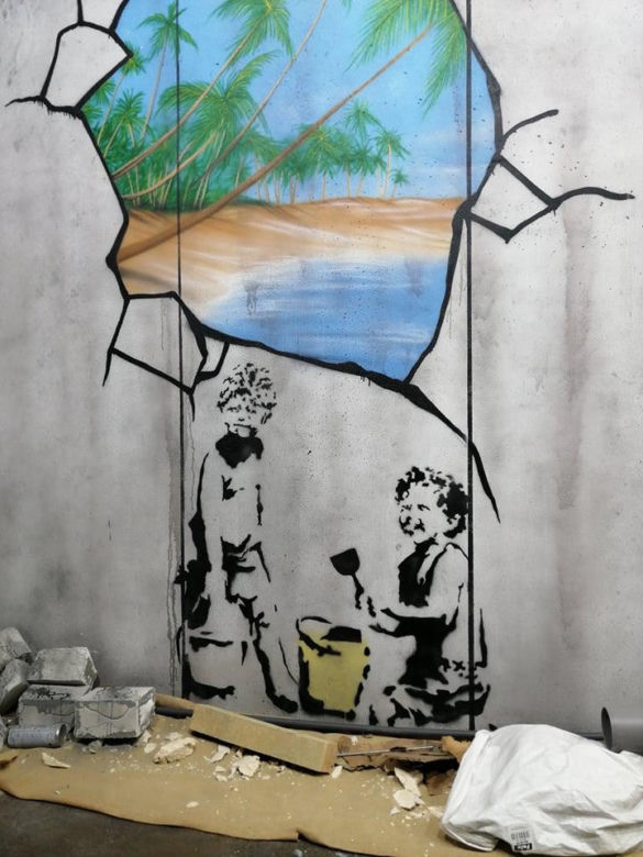 Ferie w Krakowie? Wystawę Banksy'ego, najbardziej tajemniczego artysty na świecie, koniecznie trzeba zobaczyć