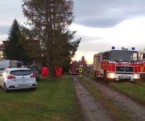 Podcięli im gardła i spalili?