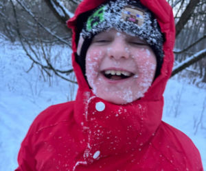 8-letni Dawid przestał oddychać w nocy. Na karetkę czekali 24 minuty