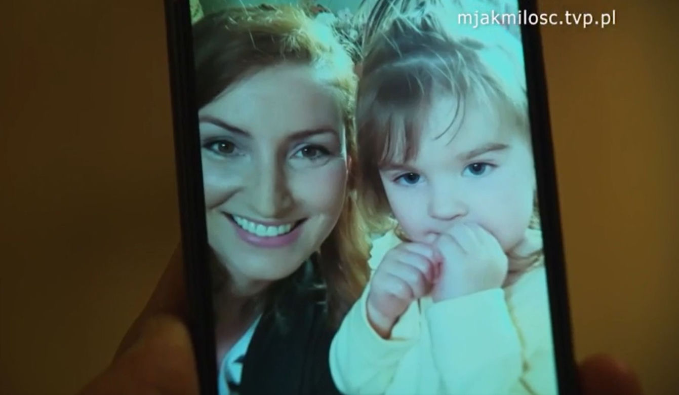 M jak miłość. Beata (Izabela Warykiewicz), Kalinka (Oliwia Kępka)