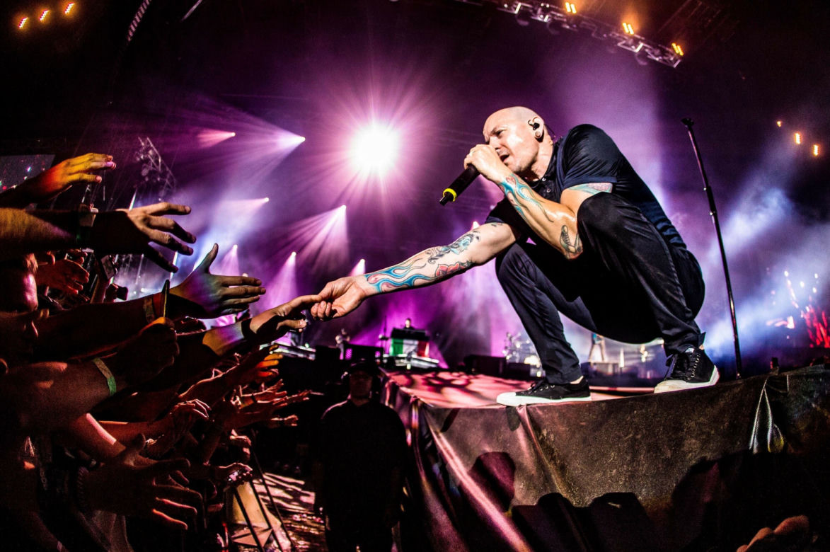 10 najciekawszych coverów Linkin Park. Od metalu, przez akustycznego rocka po... country?