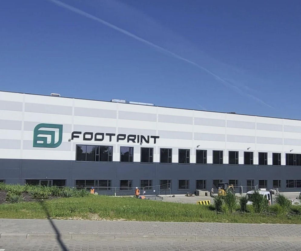 Hala fabryczna firmy Footprint w Piekarach Śląskich. O szczegółach rekrutacji przeczytasz na Eska Śląskie.
