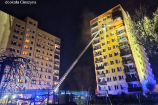 Nocny dramat w bloku. Ogień pojawił się na 8. piętrze