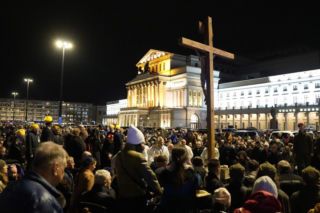 Centralna Droga Krzyżowa 2026 w Warszawie. O której i gdzie rozpocznie się nabożeństwo?