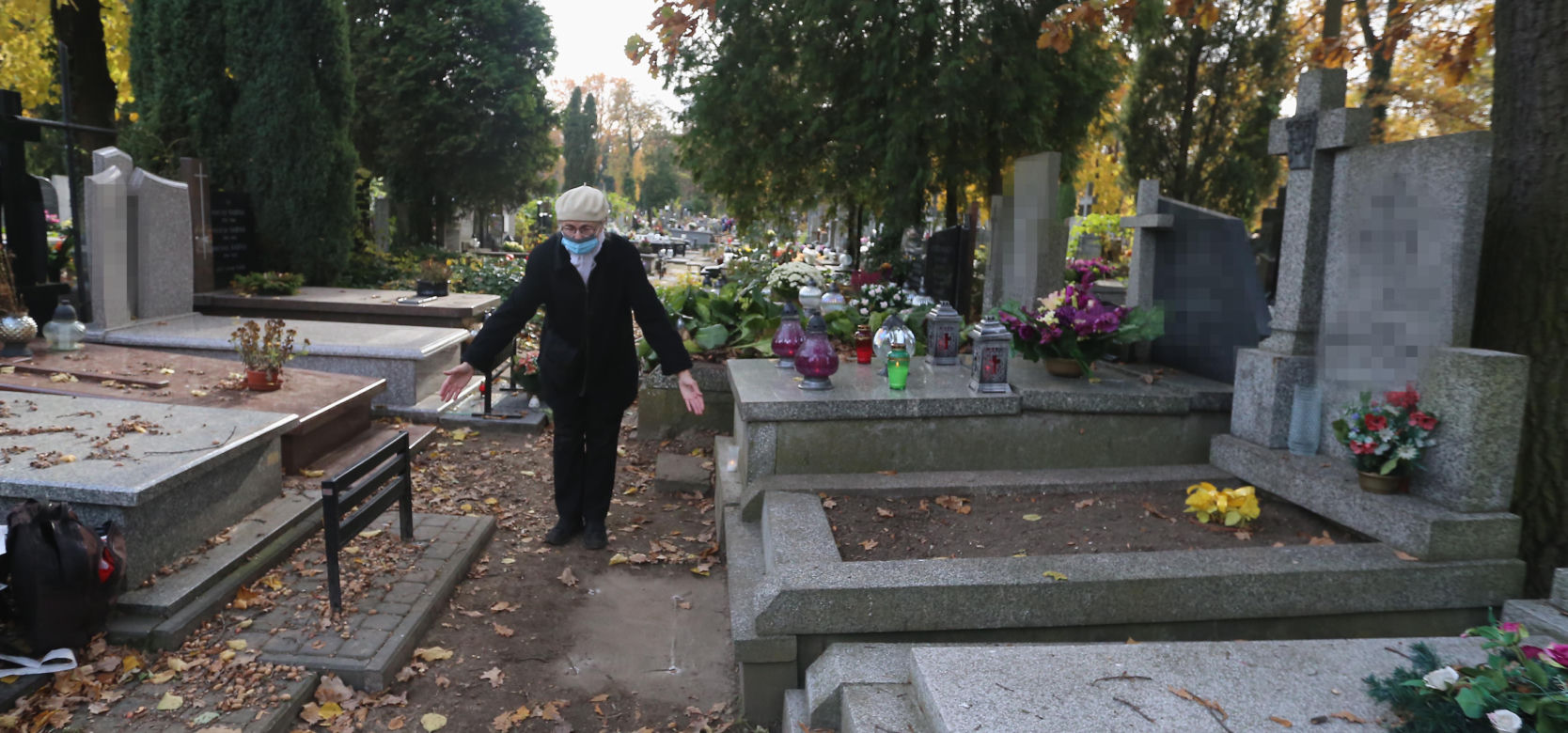 Ukradli mi ławkę! Dramat Pani Ewy na cmentarzu Bródnowskim 