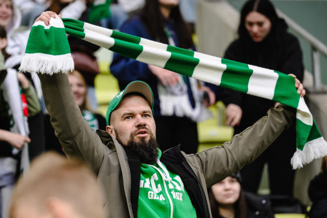 Lechia Gdańsk - Raków Częstochowa; Zdjęcia kibiców z meczu 30. kolejki PKO BP Ekstraklasy
