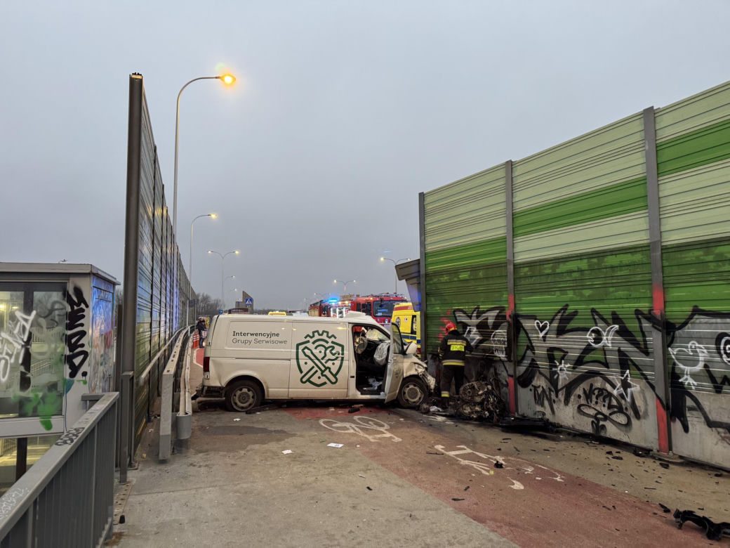  Warszawa. Wypadek na ul. Marsa. Zderzenie sześciu pojazdów [ZDJĘCIA]