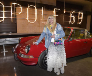 Już w PRL-u jeździła Porsche, teraz Polacy zrzucą się na jej emeryturę? Tego chce rząd Tuska