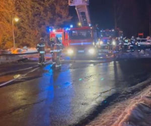 Dramat na weselu. 100 osób uciekało z płonącej karczmy. Ogień objął cały budynek