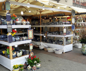 Na krakowskim Rynku trwają Targi Wielkanocne. Jeszcze zdążycie je odwiedzić! [GALERIA ZDJĘĆ]
