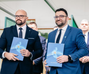 Powiat rzeszowski i łańcucki z porozumieniem o wsparciu w kryzysach. Chodzi o sprzęt, logistykę i ewakuację