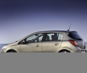 Opel Corsa 2011 - wersja 5-cio drzwiowa