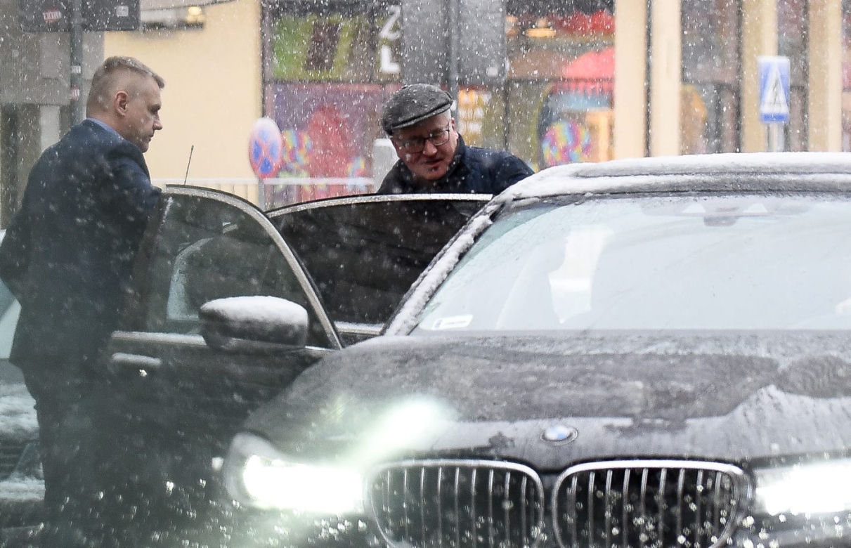Komorowski pije już od 12.00