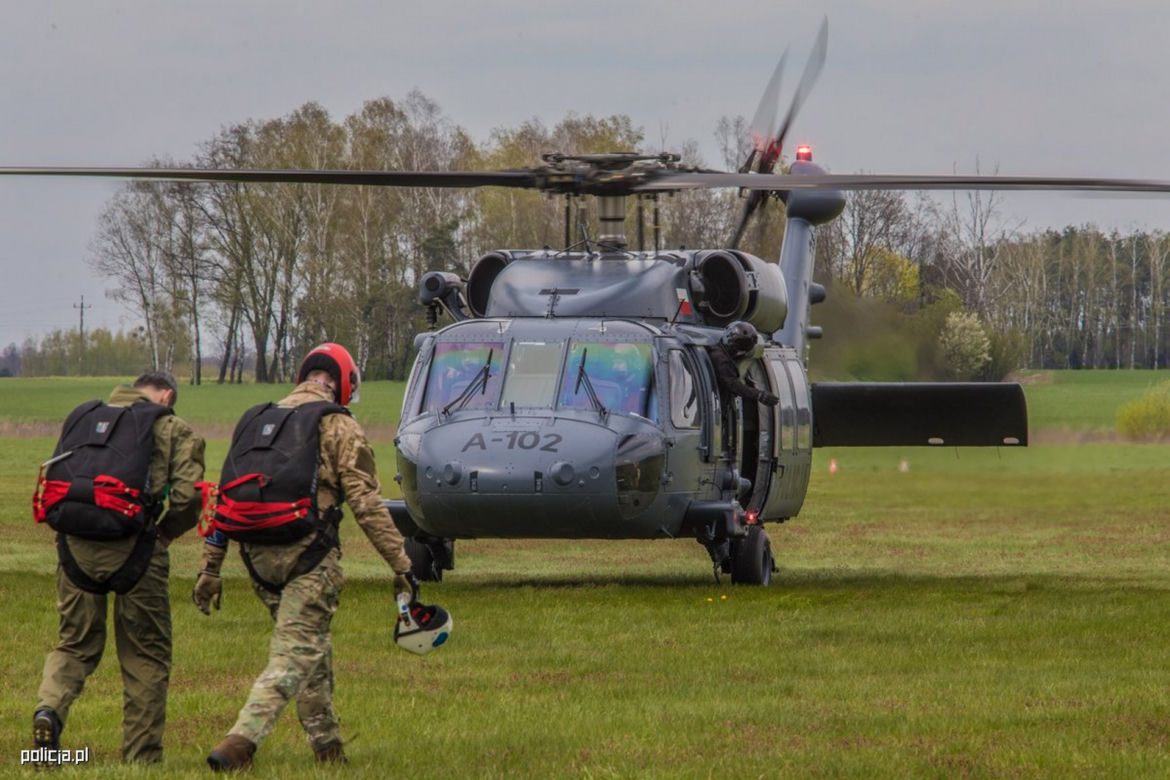 Black hawk znów nad Warszawą