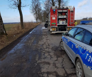 Bartoszyce: Pijany 72-latek utkął w płonącym aucie. Wyciągnęła go odważna kobieta [ZDJĘCIA]