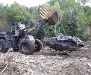 Niezwykłe znalezisko saperów. Sprzątali po powodzi w gm. Bircza i znaleźli samochód [ZDJĘCIA]