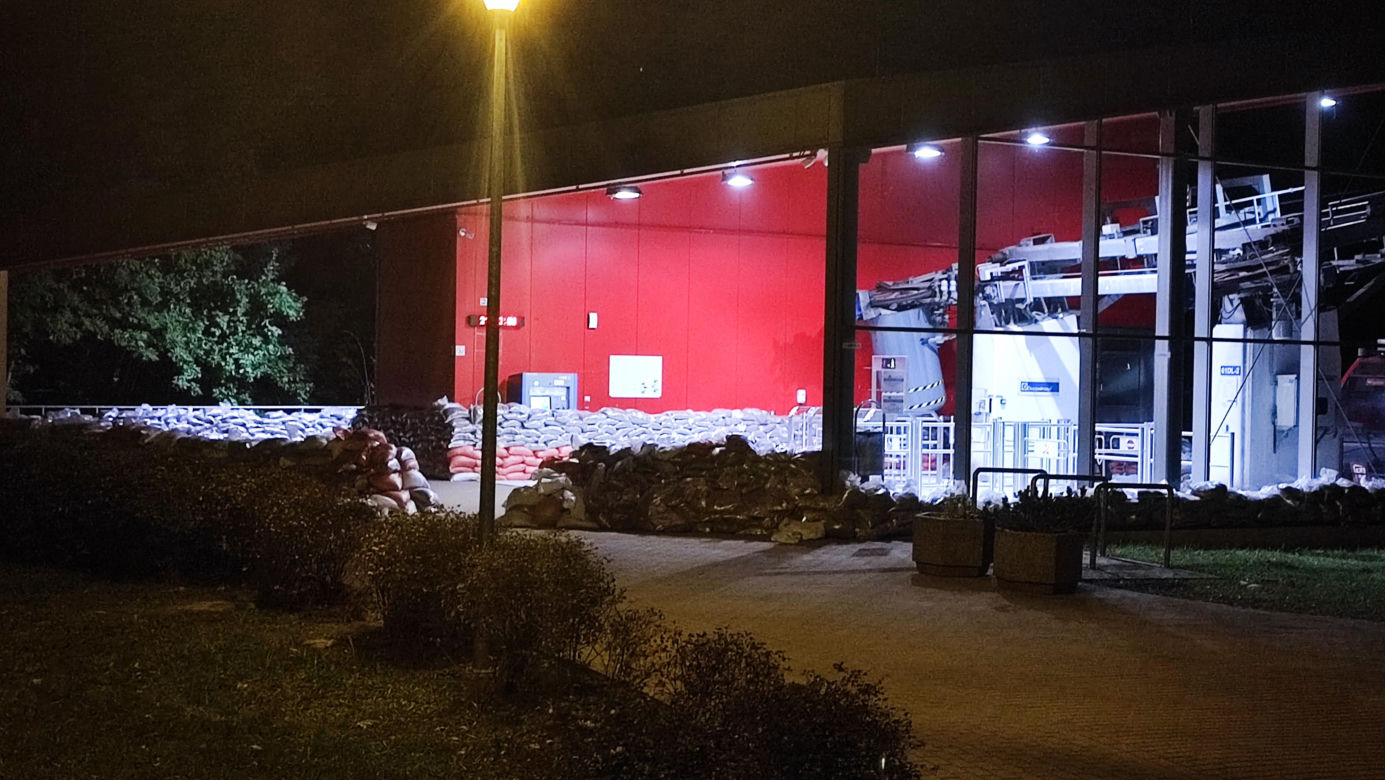 Walka o wrocławskie osiedla nad Odrą i Oławą. Mieszkańcy do późnych godzin nocnych ratowali dobytek