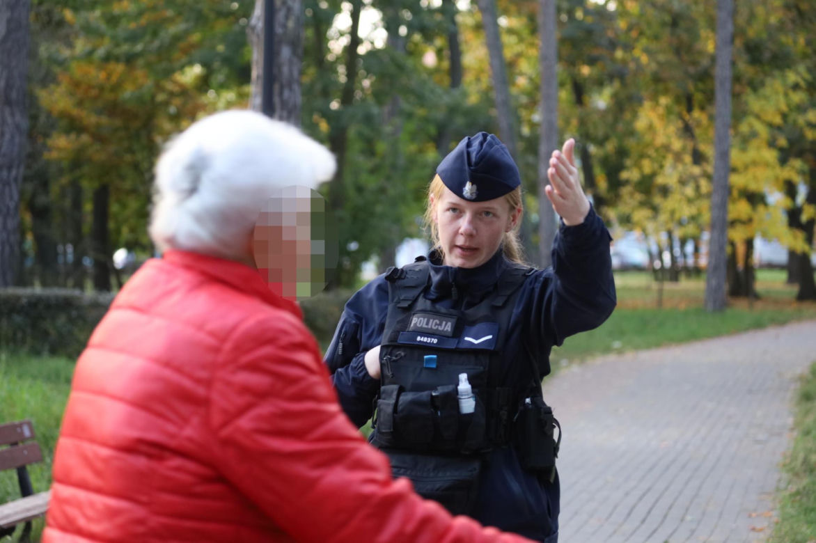 Wyjął długi nóż i zaczął dźgać. Gdy go złapali, trzymał maczetę!
