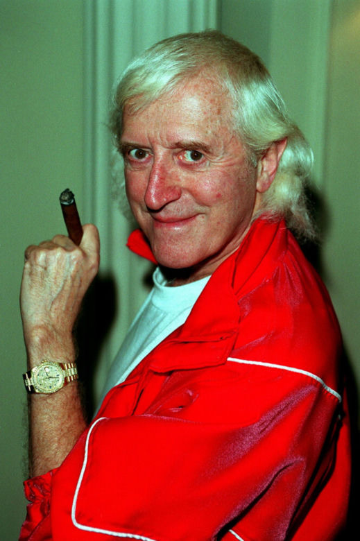 Spalili dom Jimmy'ego Savile'a! Żądają wyburzenia