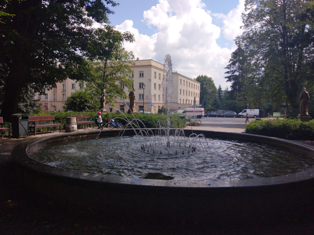 Miejski park przy ul. Dąbrowskiego w Rzeszowie nabiera nowego kształtu. Zobaczcie sami!