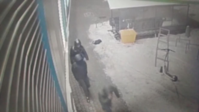 Brutalny atak na Targówku. Ranili 16-latka maczetą! Wstrząsające nagranie!