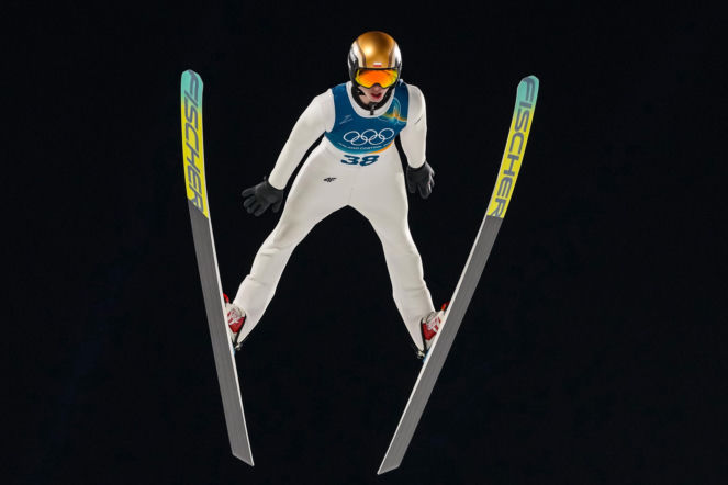 O której godzinie skoki dzisiaj? W czwartek 5 marca 2026 Kacper Tomasiak walczy w MŚ juniorów!