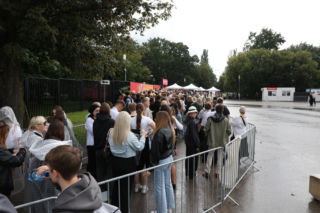 Fani przed koncertem Pitbulla