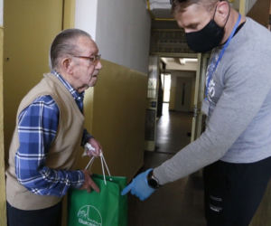 Burmistrz Białołęki pomaga w walce z koronawirusem