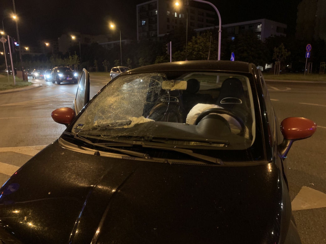 Wypadek drogowy, Warszawa, skrzyżowanie ul. Poligonowej z Ostrobramską