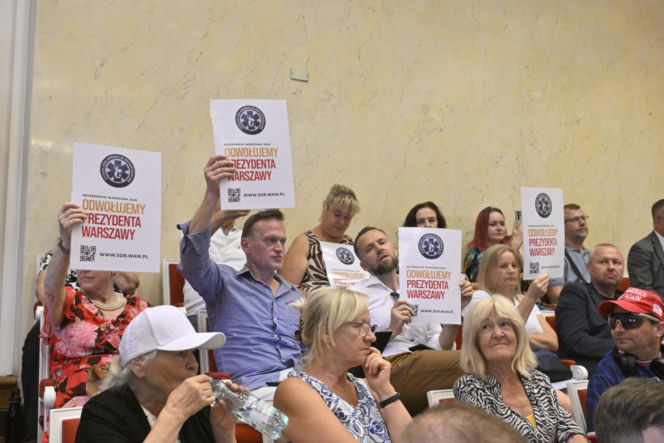 Wotum zaufania i absolutorium dla prezydenta Rafała Trzaskowskiego