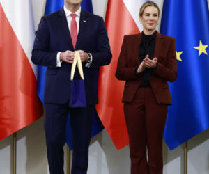 Marta Nawrocka w czerwieni